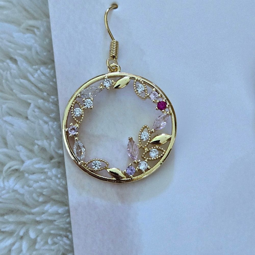 La Meno "Secret🤫 Garden💐" Earrings - Picture 3 of 16